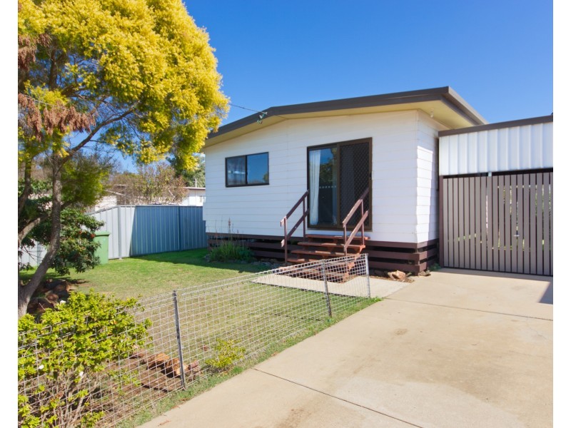 2/14 West Street, Oakey QLD 4401