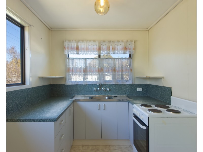 2/14 West Street, Oakey QLD 4401