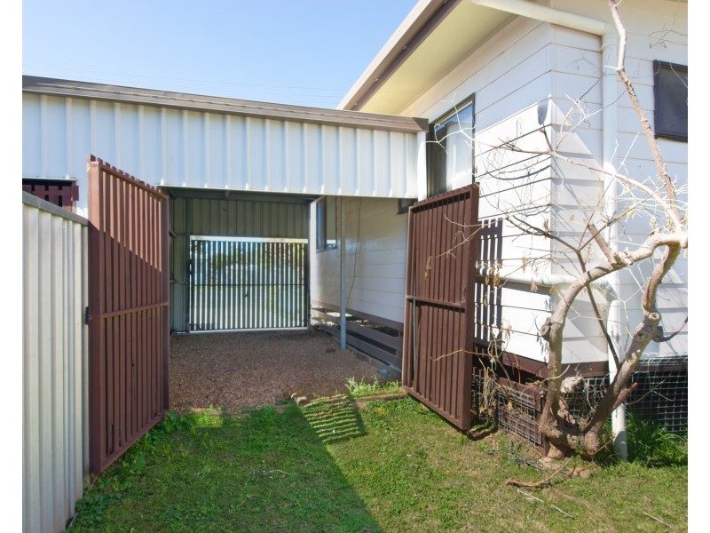 2/14 West Street, Oakey QLD 4401