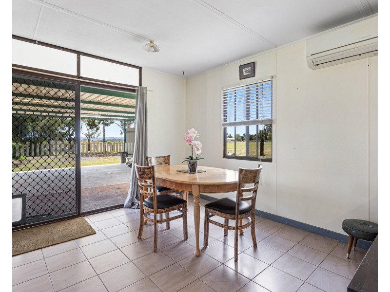 53 4AK Road, Oakey QLD 4401