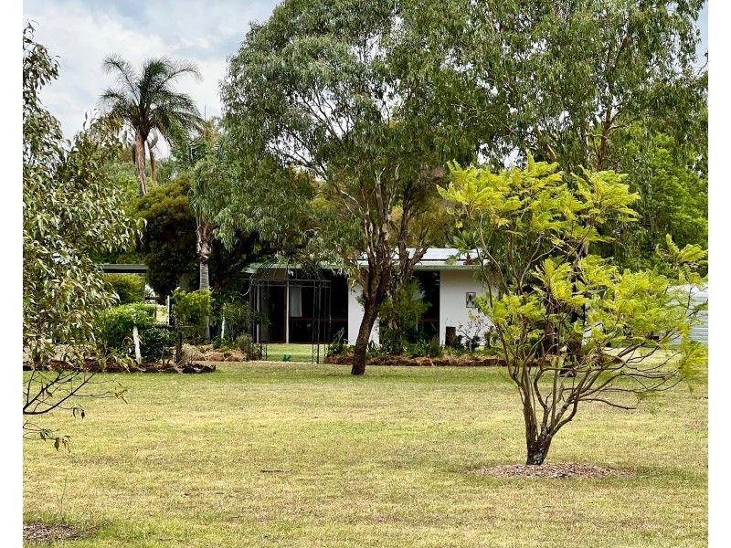 53 4AK Road, Oakey QLD 4401