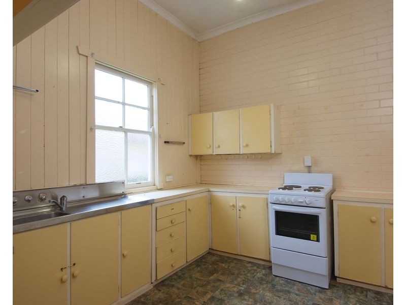 2/56 York Street, Oakey QLD 4401