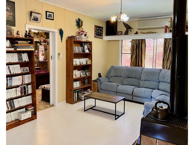 7 Oakey Cooyar Road, Kulpi QLD 4352