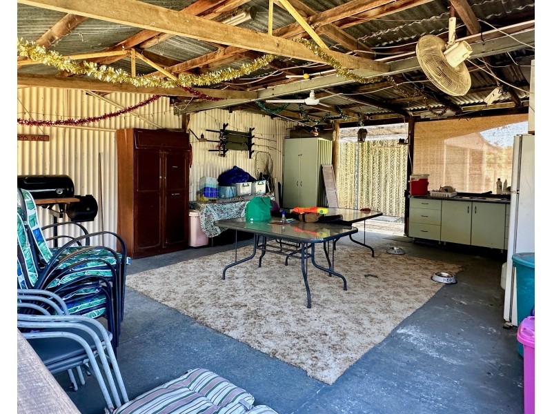 7 Oakey Cooyar Road, Kulpi QLD 4352