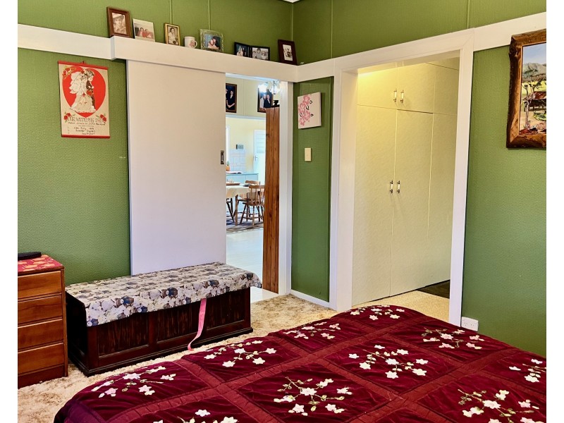 7 Oakey Cooyar Road, Kulpi QLD 4352