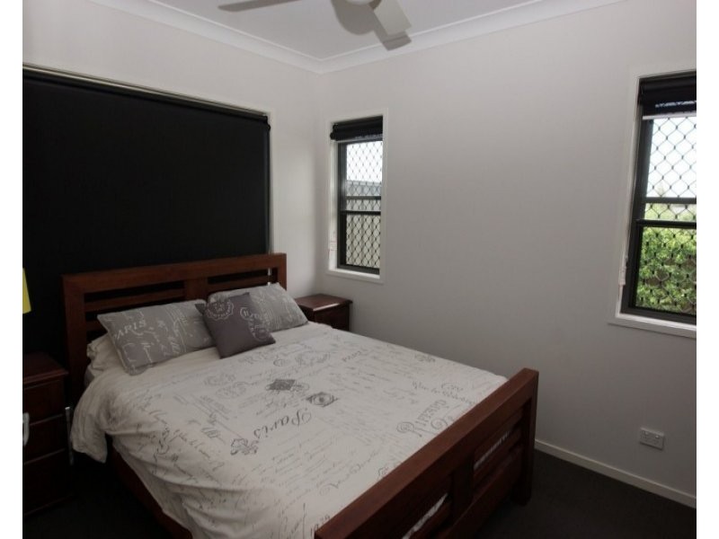 35 Murray Street, Oakey QLD 4401