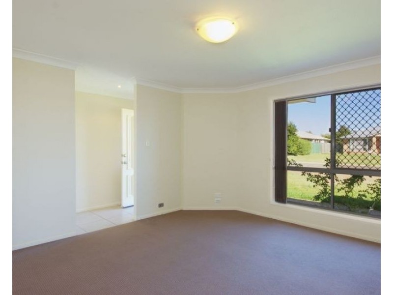 8 Cass Court, Oakey QLD 4401