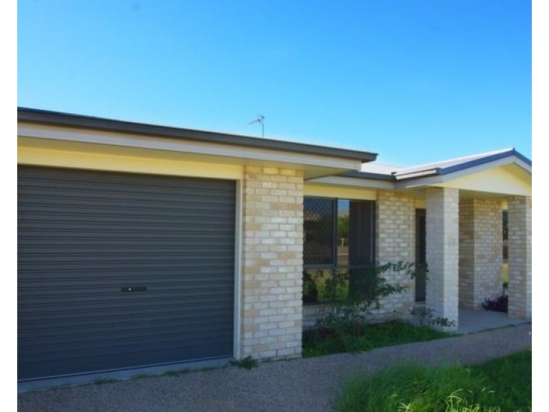 8 Cass Court, Oakey QLD 4401