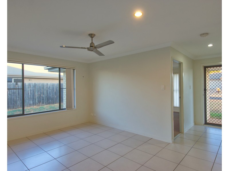 6 Joann Court, Oakey QLD 4401