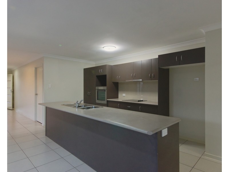 6 Joann Court, Oakey QLD 4401