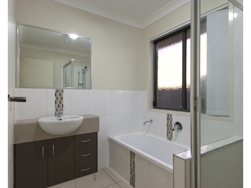 6 Joann Court, Oakey QLD 4401