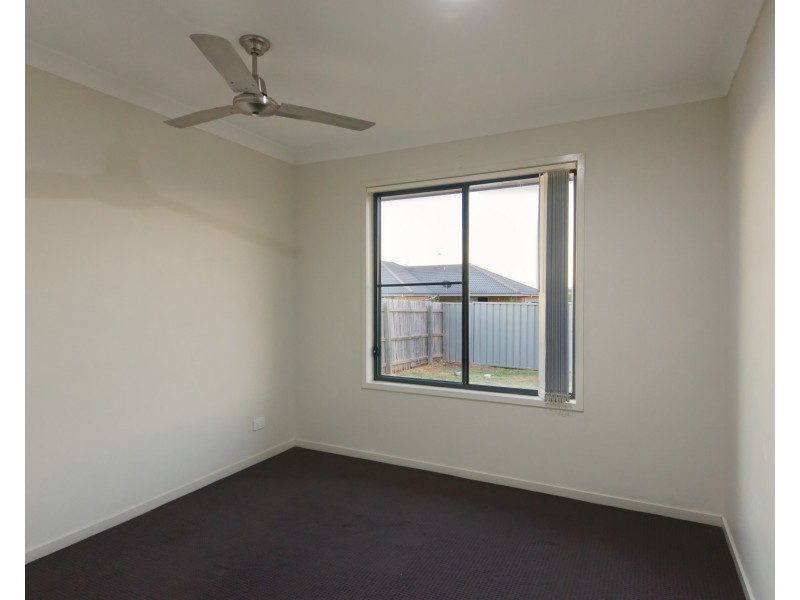 6 Joann Court, Oakey QLD 4401