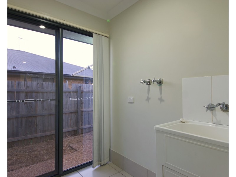 6 Joann Court, Oakey QLD 4401