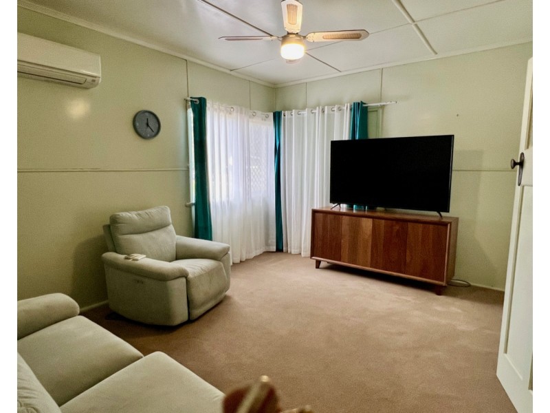 11 McDonald Street, Oakey QLD 4401