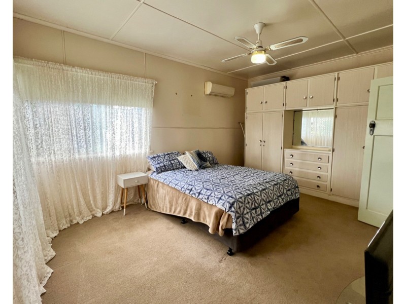 11 McDonald Street, Oakey QLD 4401