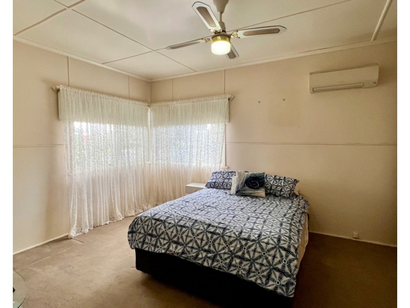 11 McDonald Street, Oakey QLD 4401