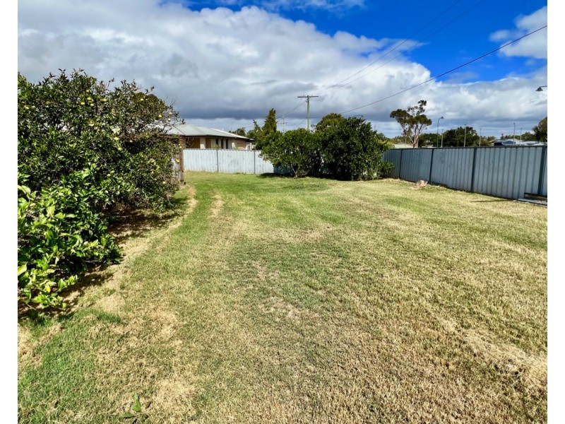 11 McDonald Street, Oakey QLD 4401