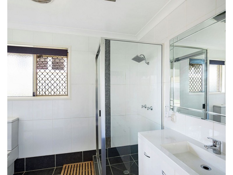 15 Kurrajong Street, Newtown QLD 4350