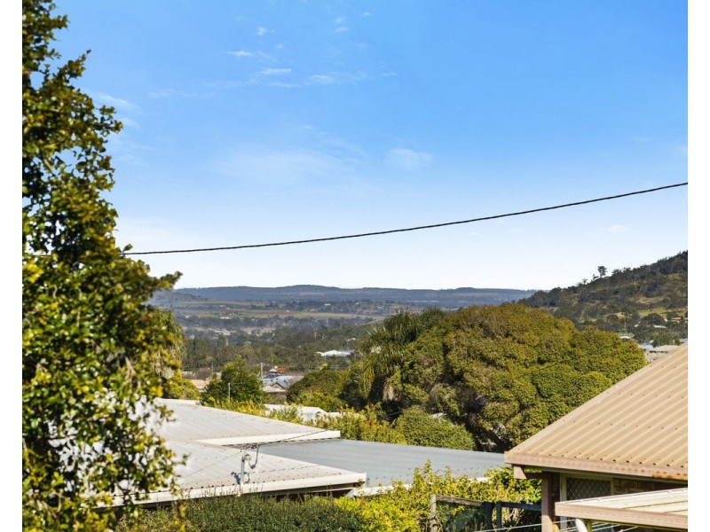 15 Kurrajong Street, Newtown QLD 4350