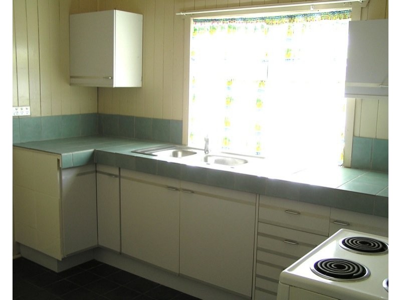 2/165 Perth Street, South Toowoomba QLD 4350