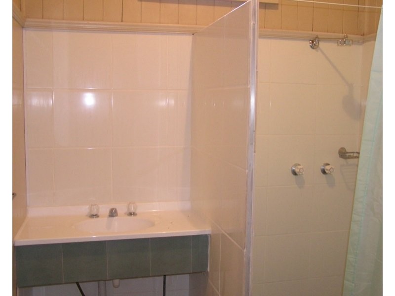 2/165 Perth Street, South Toowoomba QLD 4350