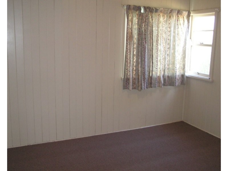 2/165 Perth Street, South Toowoomba QLD 4350