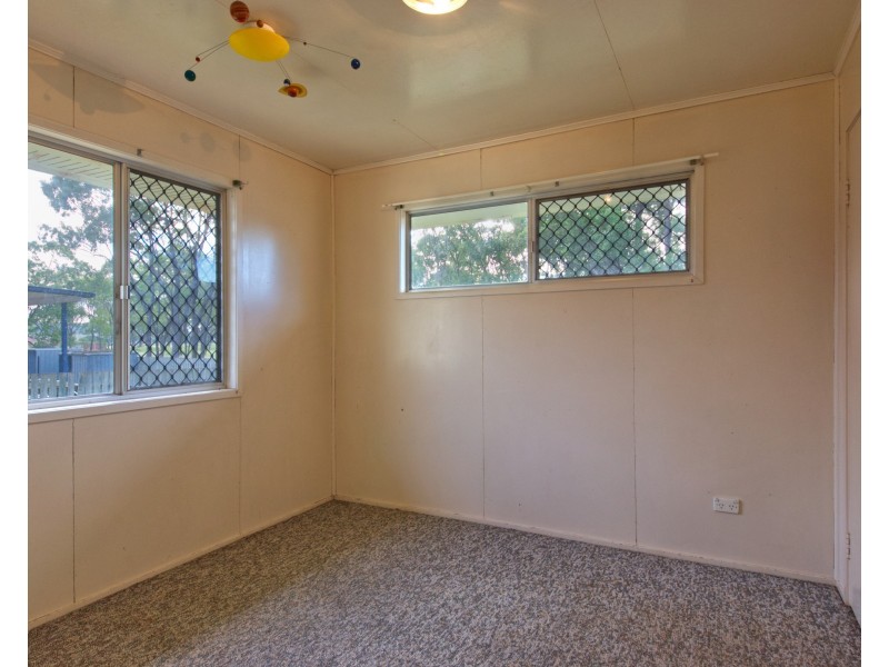 25 Milligan Street, Oakey QLD 4401
