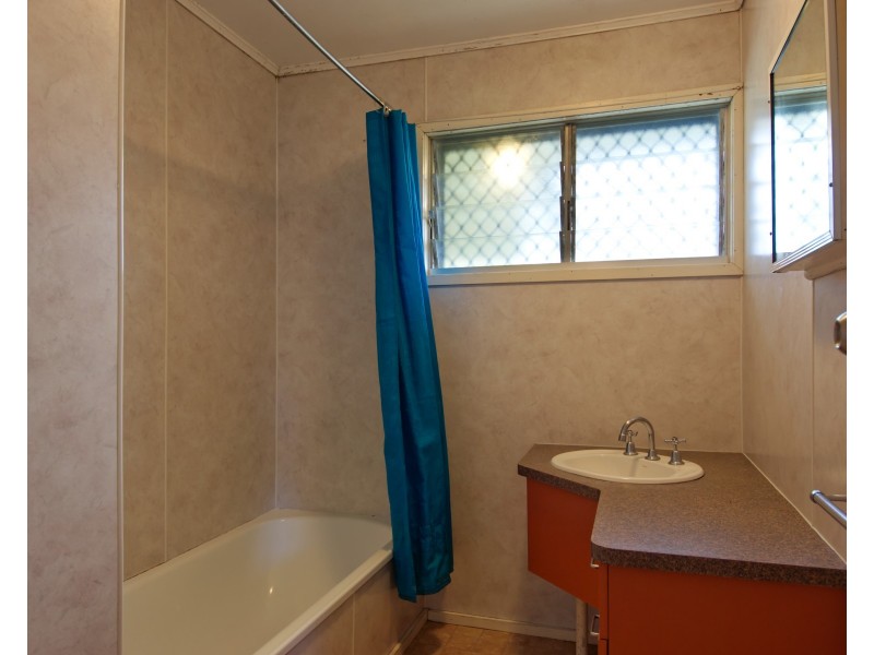 25 Milligan Street, Oakey QLD 4401