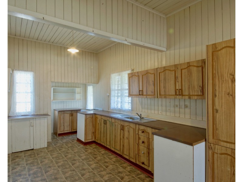 149 Bridge Street, Oakey QLD 4401
