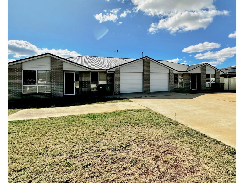 2 Debbie Court, Oakey QLD 4401