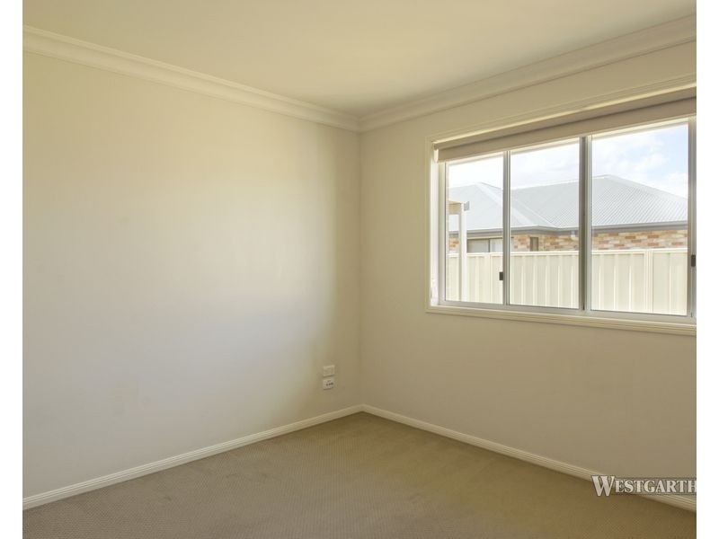 2 Debbie Court, Oakey QLD 4401