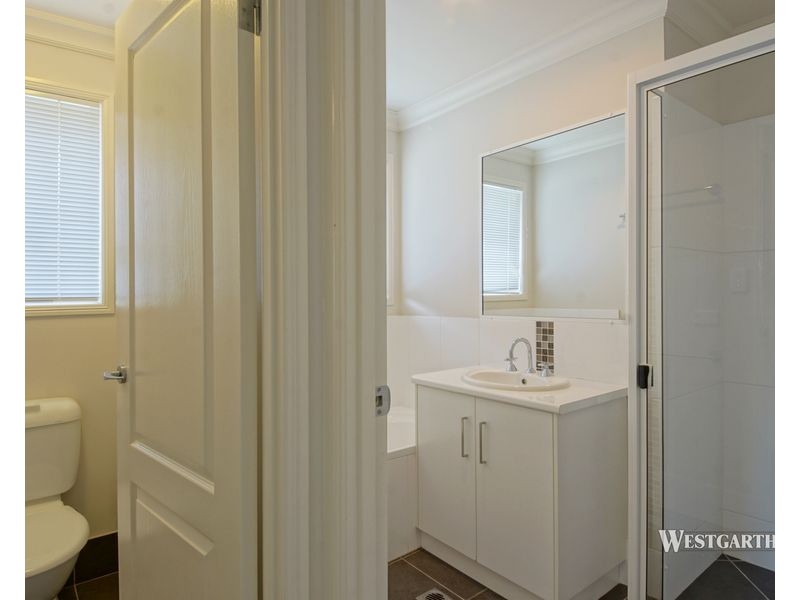 2 Debbie Court, Oakey QLD 4401
