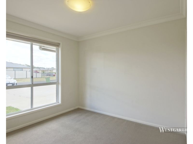 2 Debbie Court, Oakey QLD 4401