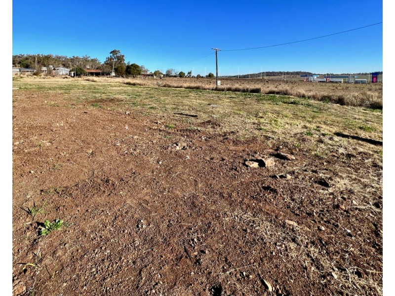 49 Aubigny Road, Oakey QLD 4401