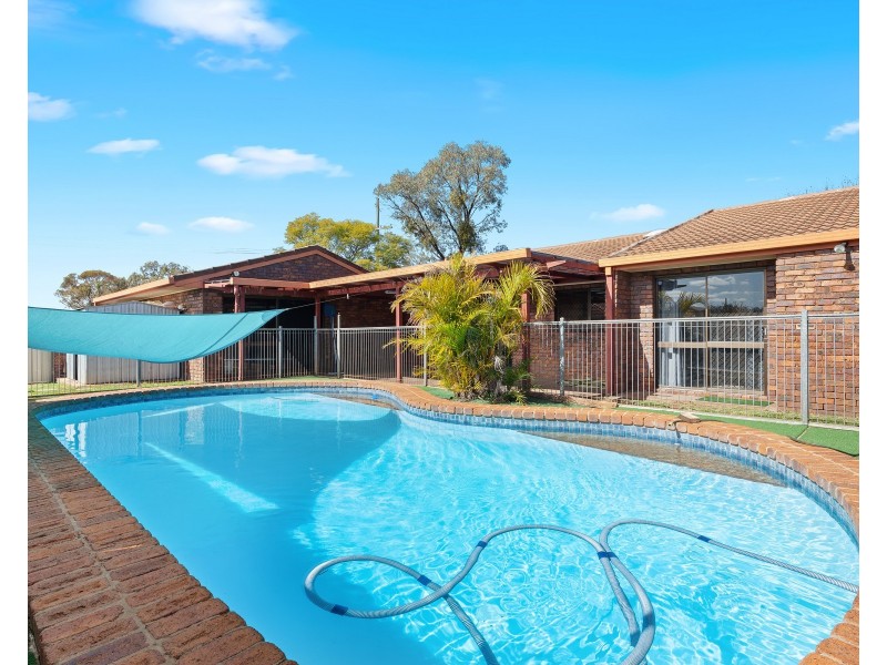 115 Hamlyn Road, Oakey QLD 4401