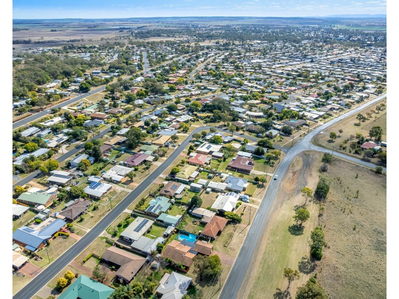 115 Hamlyn Road, Oakey QLD 4401