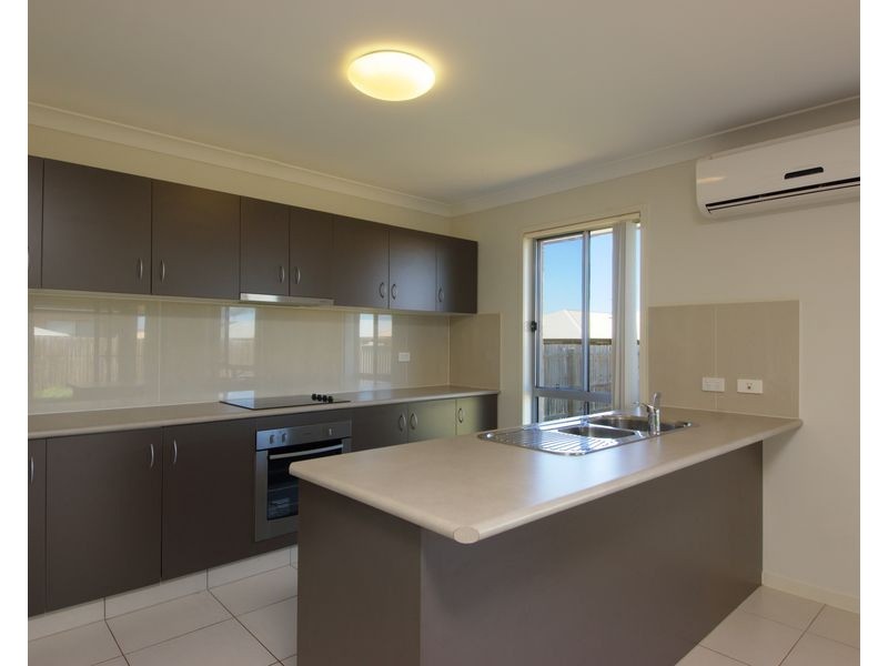 8 Joann Court, Oakey QLD 4401