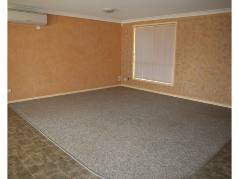 43 Hamlyn Road, Oakey QLD 4401