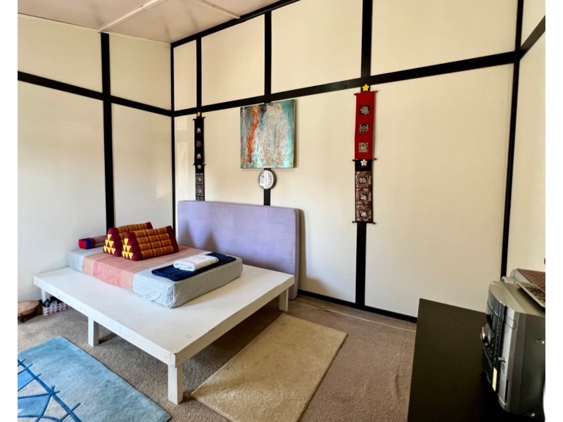 4 Station Street, Jondaryan QLD 4403