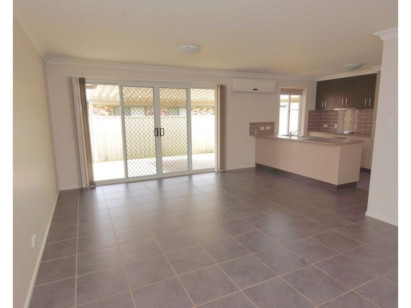 1/2 Debbie Court, Oakey QLD 4401