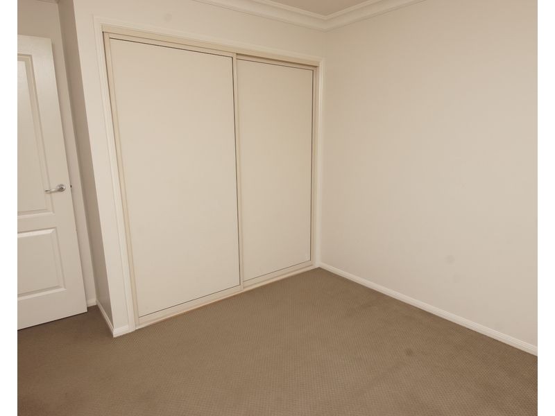 1/2 Debbie Court, Oakey QLD 4401