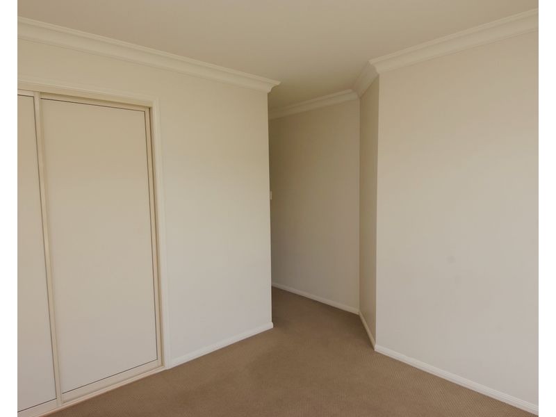 1/2 Debbie Court, Oakey QLD 4401