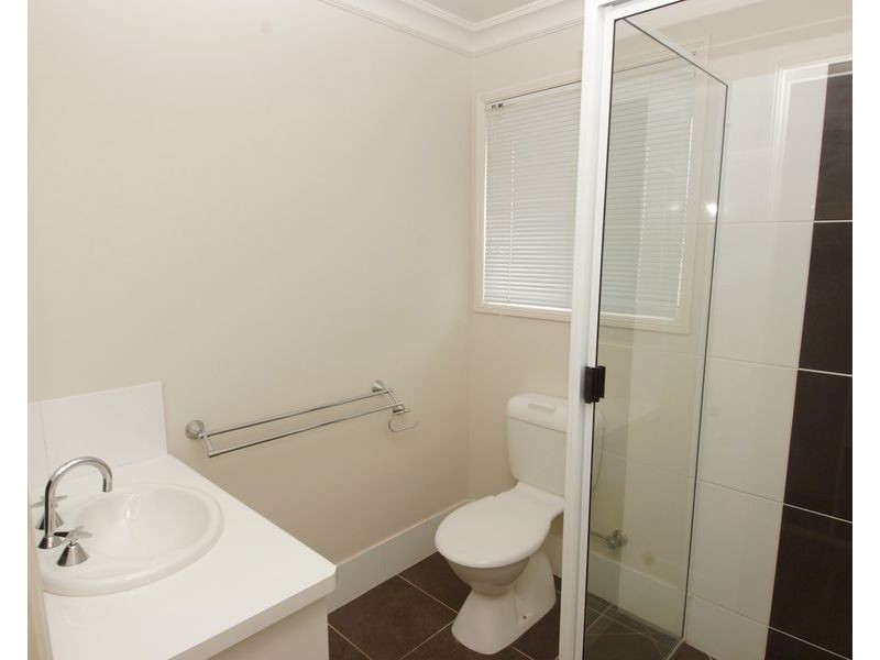 1/2 Debbie Court, Oakey QLD 4401
