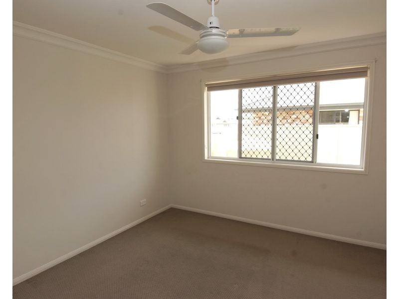1/2 Debbie Court, Oakey QLD 4401
