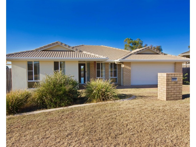 32 Aruma Drive, Oakey QLD 4401