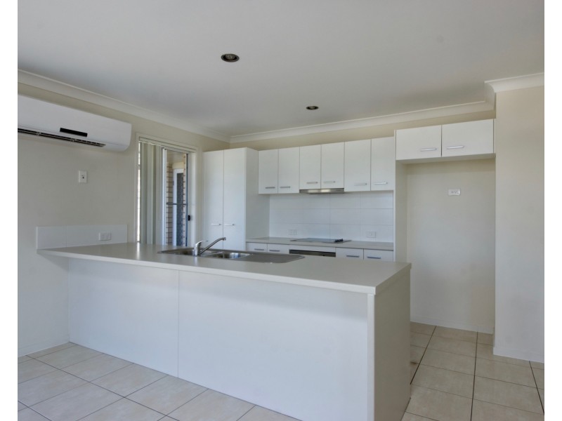 32 Aruma Drive, Oakey QLD 4401