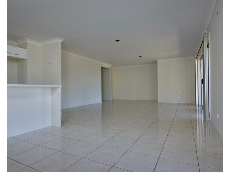 32 Aruma Drive, Oakey QLD 4401