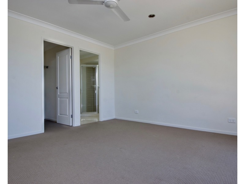 32 Aruma Drive, Oakey QLD 4401