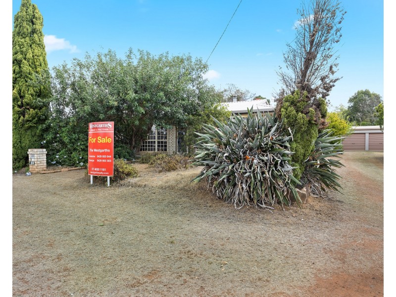 33 Werth Street, Oakey QLD 4401