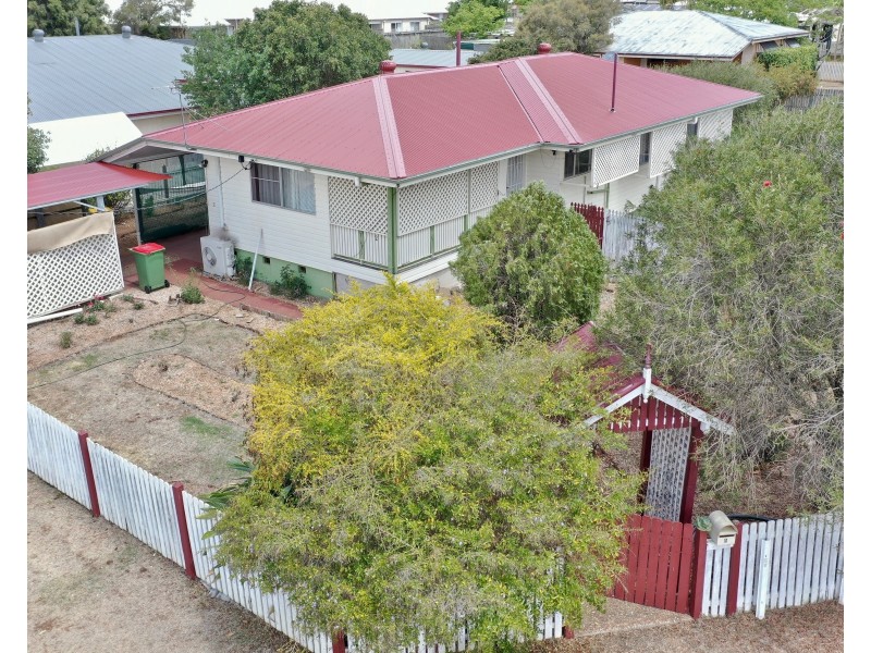 2 Cecil Street, Oakey QLD 4401